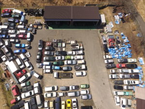 廃車のアクセルの航空写真