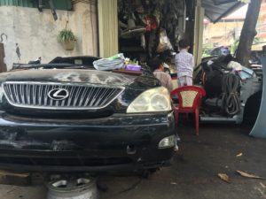 海外自動車中古パーツ店