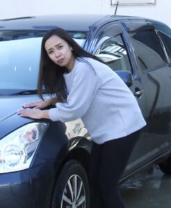 廃車のアクセルCM故障車編女性