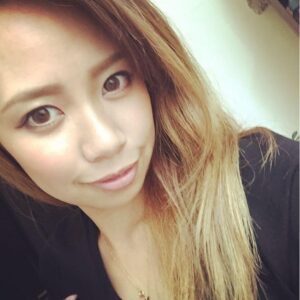 廃車のアクセルのCMに出演している女性