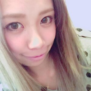 廃車のアクセルのコマーシャル出演女性