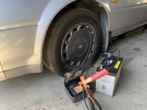 長年納屋に放置された日産フェアレディZタイヤ空気圧調整