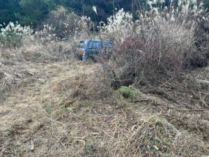 畑に放置してしまった車